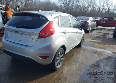 2012 Ford Fiesta Se z USA, uszkodzony, nr VIN 3FADP4EJ7CM173253